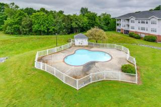 Charming Condo with Balcony, 1 Mi to UNC Charlotte! - 8