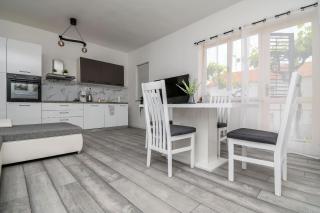 Apartments Gabi i Miki - 8