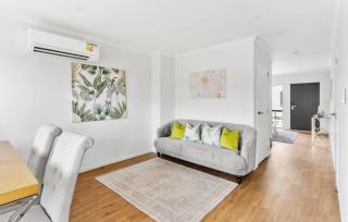 Holiday Home at Huia Road - Auckland - 4