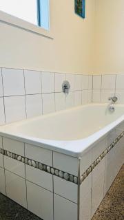 Sunny house with garden views - 3