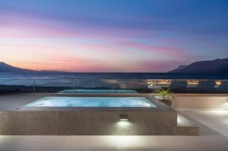 LUXURY VILLA EOS Beachfront 20 metres from the sea - Nopíyia - 3