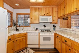 NEW Hibernation Station Close to Snow Summit - Big Bear Lake - 8