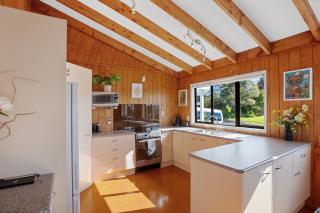 Mayor Magic - Onemana Holiday Home - Opoutere - 1