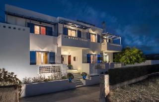 Angelica's Deluxe Rooms in Adamas - Adamantas - 9