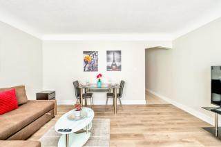 1BR Modern Apt in Corktown Hamilton - 3