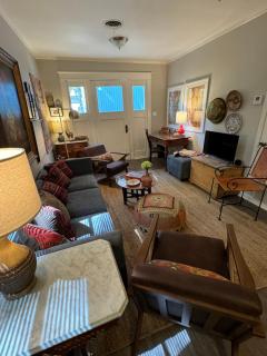 Central Gardens Carriage House - 8