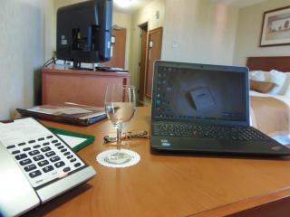 Rosslyn Inn & Suites - 5