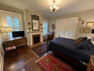 Spacious Central Gardens Home - Memphis - 5