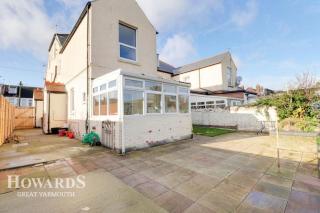 North Denes Villa - 5