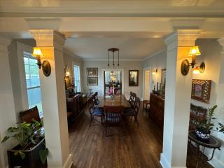 Spacious Central Gardens Home and Carriage House - 8