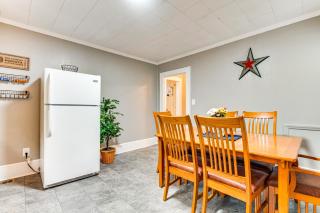 3 Mi to Downtown Home with Fire Pit in Forest City - Forest City - 1