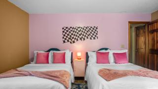 4bd Contemporary Home with BBQ, Game Room - 3