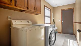 4bd Contemporary Home with BBQ, Game Room - 4