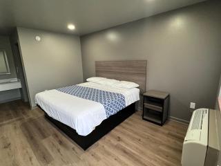 David Crockett Motel - 6