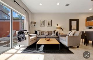 Charming Townhome in Encantada Resort- 5 miles from Disney! - Kissimmee - 0