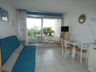 Studio cabine avec piscine proche plage et commerces - FR-1-328-156 - 7