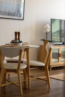 Glenelg Oasis, Pool, Gym, Spa & Sauna, Free Parking, City Views - 3