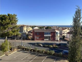 Appartement 2 pièces avec terrasse et parking privé, proche centre et plage - FR-1-229D-131 - Fleury - 0