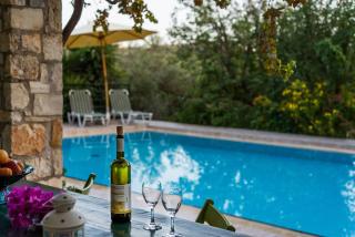 Dream 2 -traditional House With Pool To Share - 0