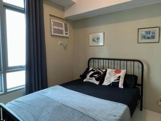 A Comfy Studio in Salcedo, Makati! + WI-FI & POOL - Manila - 5