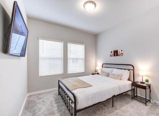 Modern Getaway Home - 3 Bedrooms 2,5 Baths - Houston, Bellaire, Katy, Richmond - Houston ChinaTown, Little Saigon, King Bed - 5