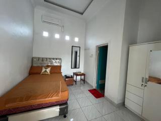 Guesthouse Ananda Lubuk Basung - - 3