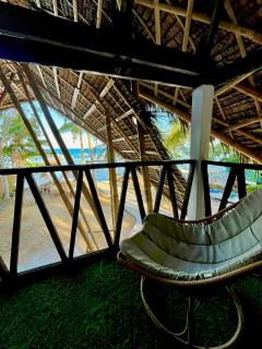On Board Panglao Beach Hostel & Resort - Dao - 7