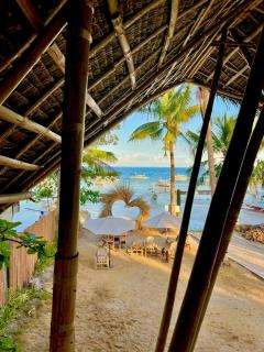 On Board Panglao Beach Hostel & Resort - Dao - 4