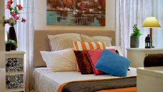 Affordable Melbourne Suburban Home with Free Parking - 8