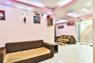 FabHotel Royal Ville - 7