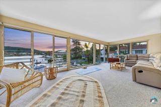 Aircabin - Woy Woy - Water Front - 6 Beds Lux Home - Daleys Point - 2