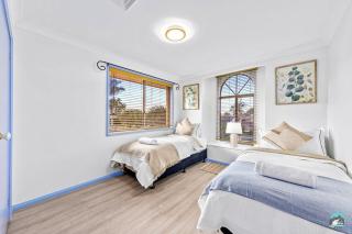 Aircabin - Woy Woy - Water Front - 6 Beds Lux Home - Daleys Point - 1
