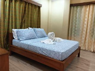 Marietta's Hotel - 4