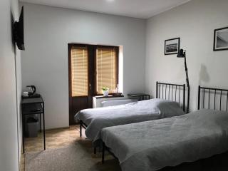 Guest House DogPoint - - 6