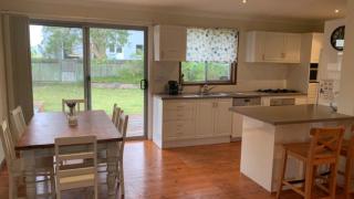 Pet Friendly Riverside Classic With Wifi - Hawks Nest - 4