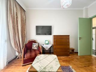 Sonia's SKG 3 Bedroom Family Apartment - Near Metro - Thessaloniki - 6
