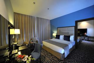 Ramada Abu Dhabi Corniche - Abu Dhabi - 4