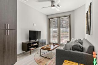 Cozysuites PHX RORO Gym, Pool, Pets, Parking #1 - Phoenix - 0