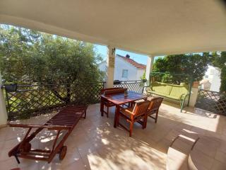 Marina Crveni Apartman - Stomorska - 0