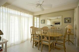 This enchanting 3 bedroom, 2 bathroom townhouse is nestled mere moments away fro - Saint James - 1