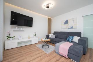 Apartment Gracin - Brand new with terrace and seaview - 3