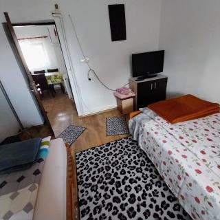 CASA ANDREEA - Novaci-Străini - 3