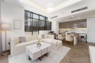 Chic 1BR Apartment in Azizi Riviera, Meydan - 1