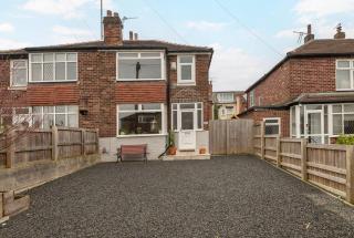 Pass the Keys Urban Charm - near Headingley - driveway parking - Leeds - 1