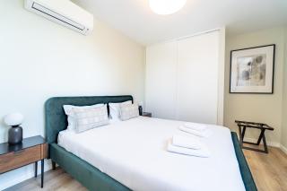 On The Square Flat - City Center by House and People - 3