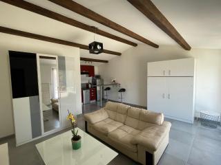Studio charmant avec terrasse - Lançon-Provence - 0