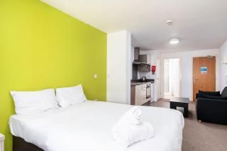 Studio flat, kitchenette, workspace, laundry - Nottingham - 8