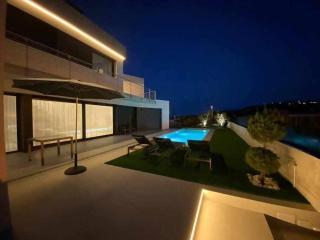 Naramia Sagaro Villa with Poolgarden10 Pax - S'agaro - 4