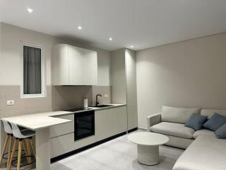 San Pietro, Sunshine Two Bedroom Apartment - Durrës - 0
