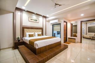 Hotel Sleep Inn - Uwārsad - 0